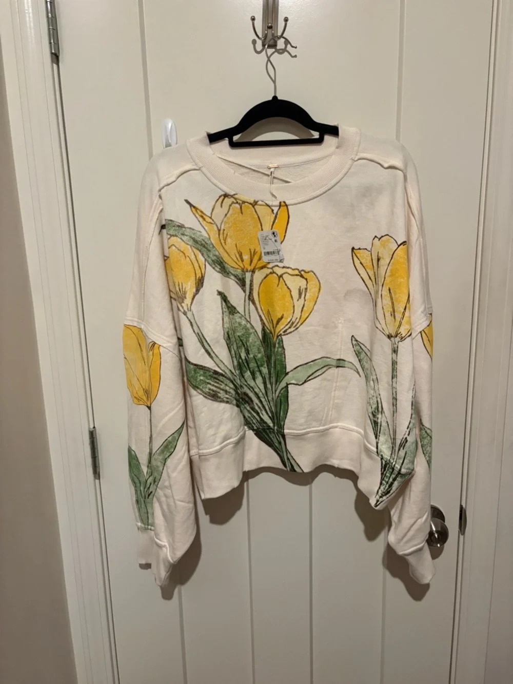 Free People Gaia Sweatshirt Medium Color: Tulip Ivory Combo NWT - Picture 4 of 6